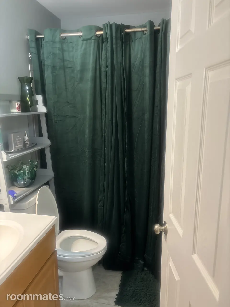 Profile photo 4 of 13