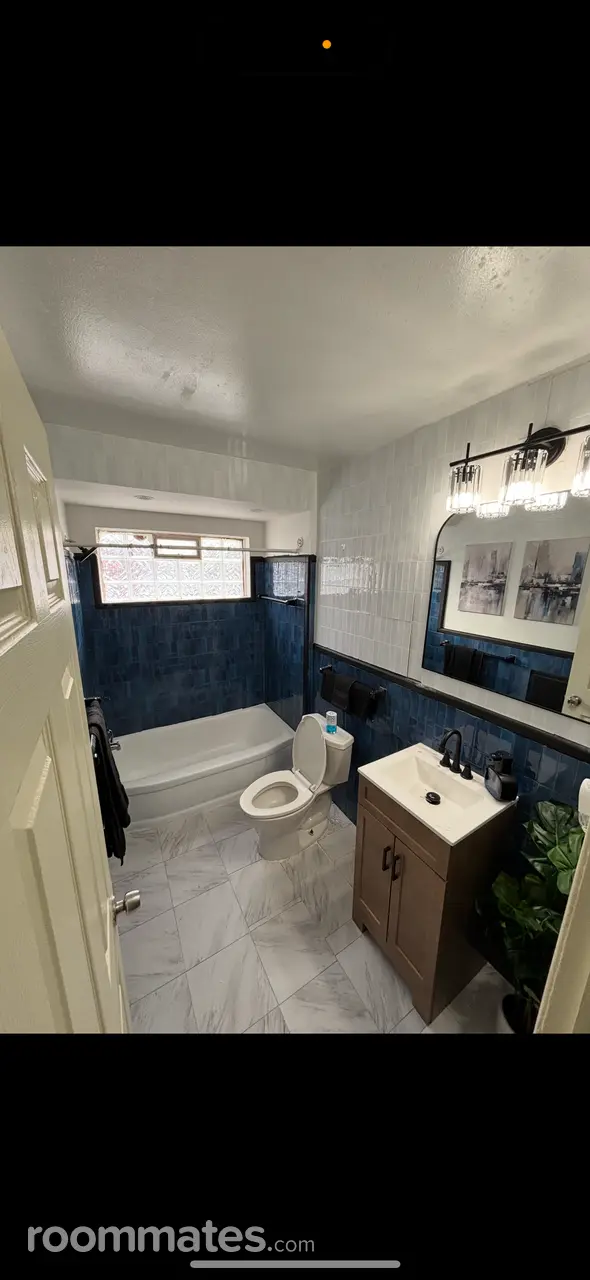 Profile photo 3 of 4