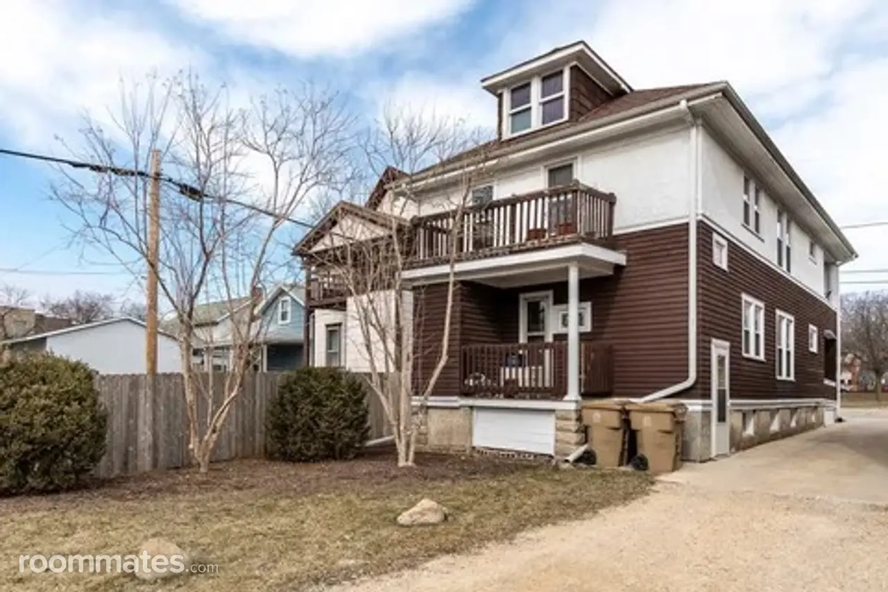 Profile photo 2 of 11