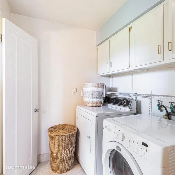 Room for rent in Grand Blanc, MI $800, house