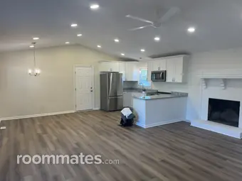 Room for rent in Hampton, VA $1000, house