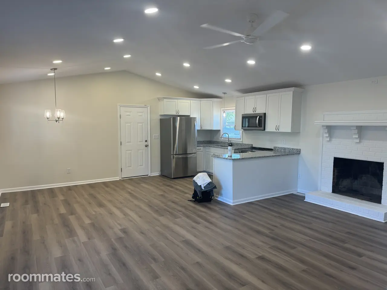 Profile photo 1 of 7