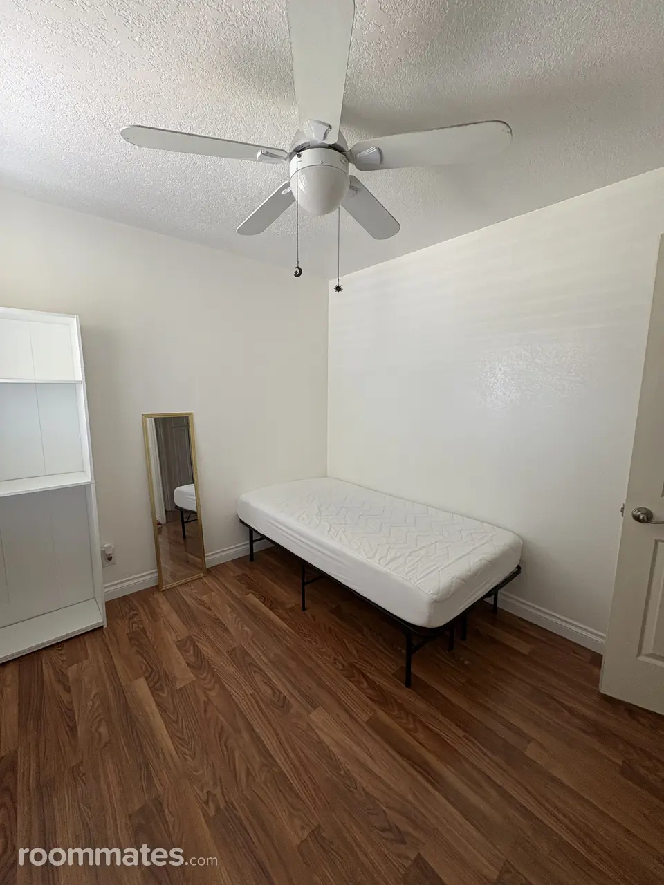 Profile photo 1 of 10