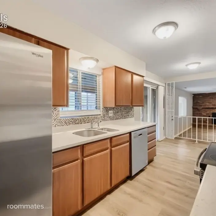 Room for rent in Colorado Springs, CO $1000, house