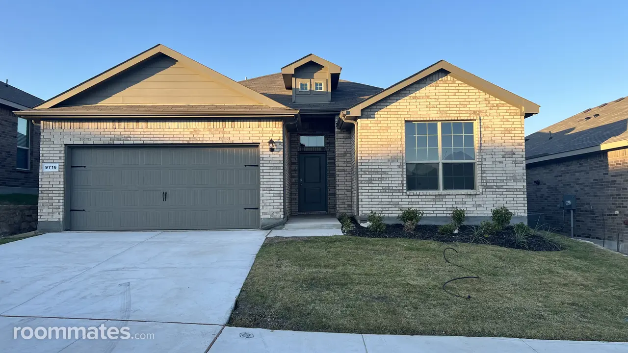 Profile photo 3 of 8