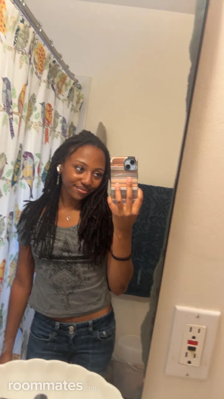 Profile photo 1 of 1