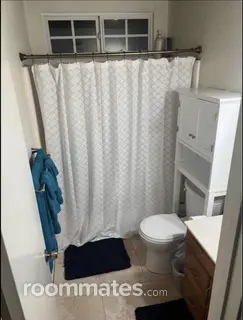 Room for rent in Thousand Oaks, CA $1100, house
