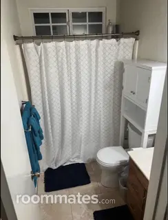 Room for rent in Thousand Oaks, CA $1100, house