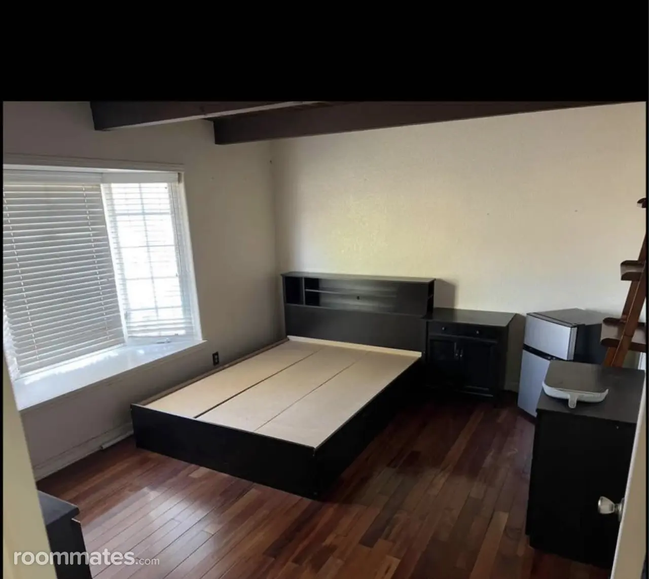 Profile photo 7 of 8