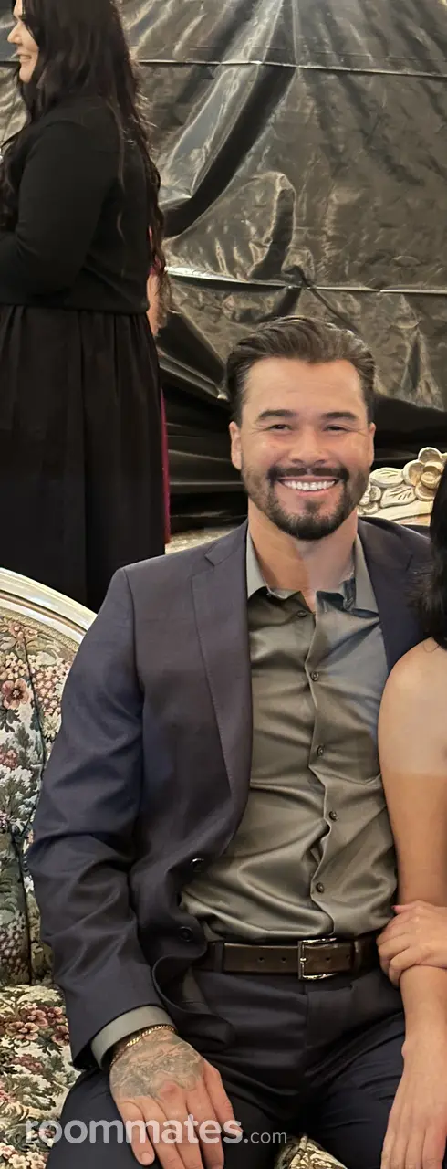 Profile photo 12 of 12