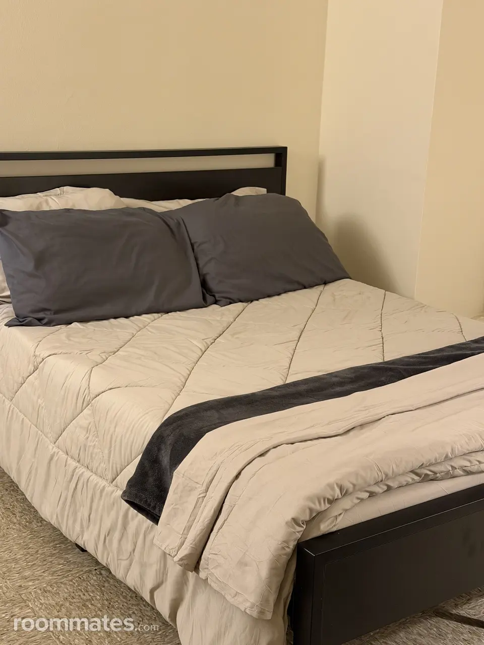 Profile photo 1 of 6