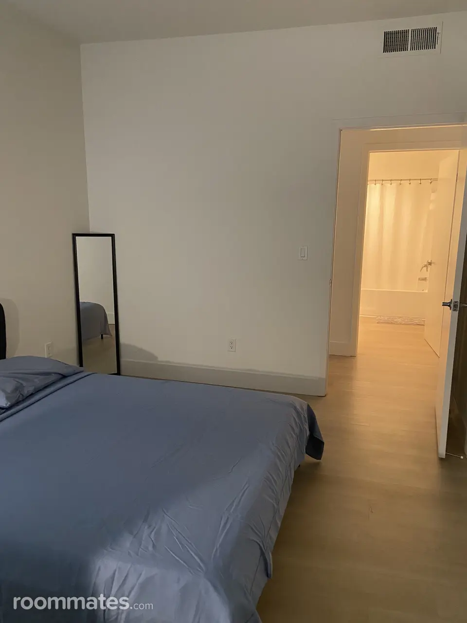 Profile photo 5 of 8