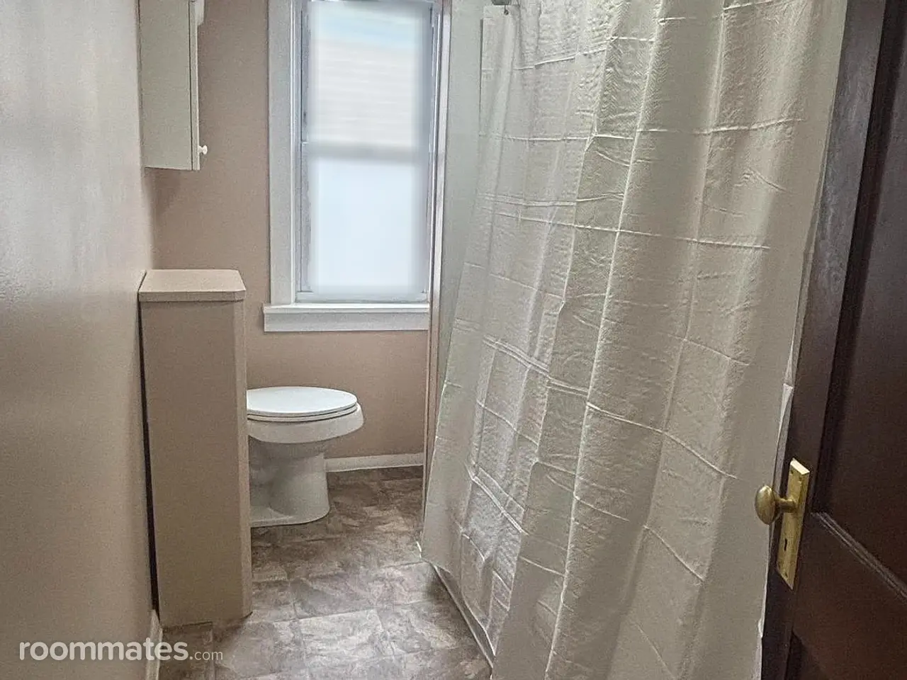 Profile photo 3 of 18