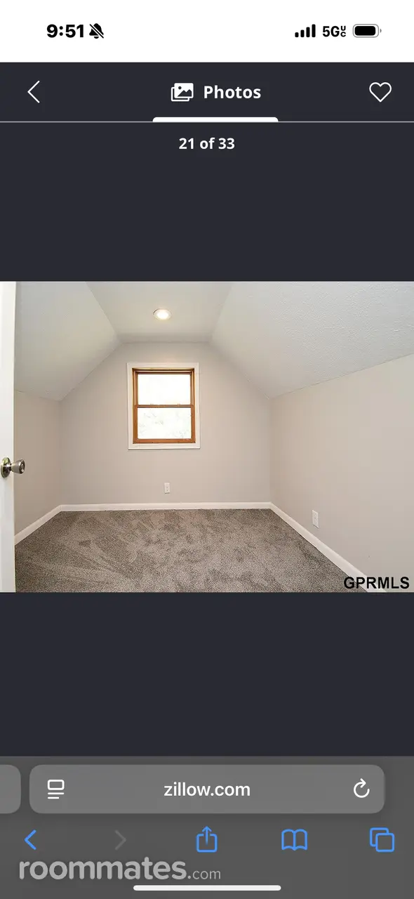 Profile photo 9 of 10