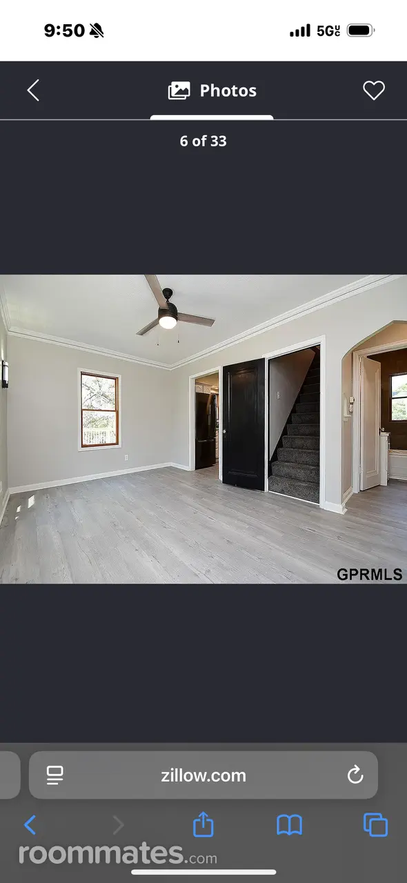 Profile photo 7 of 10