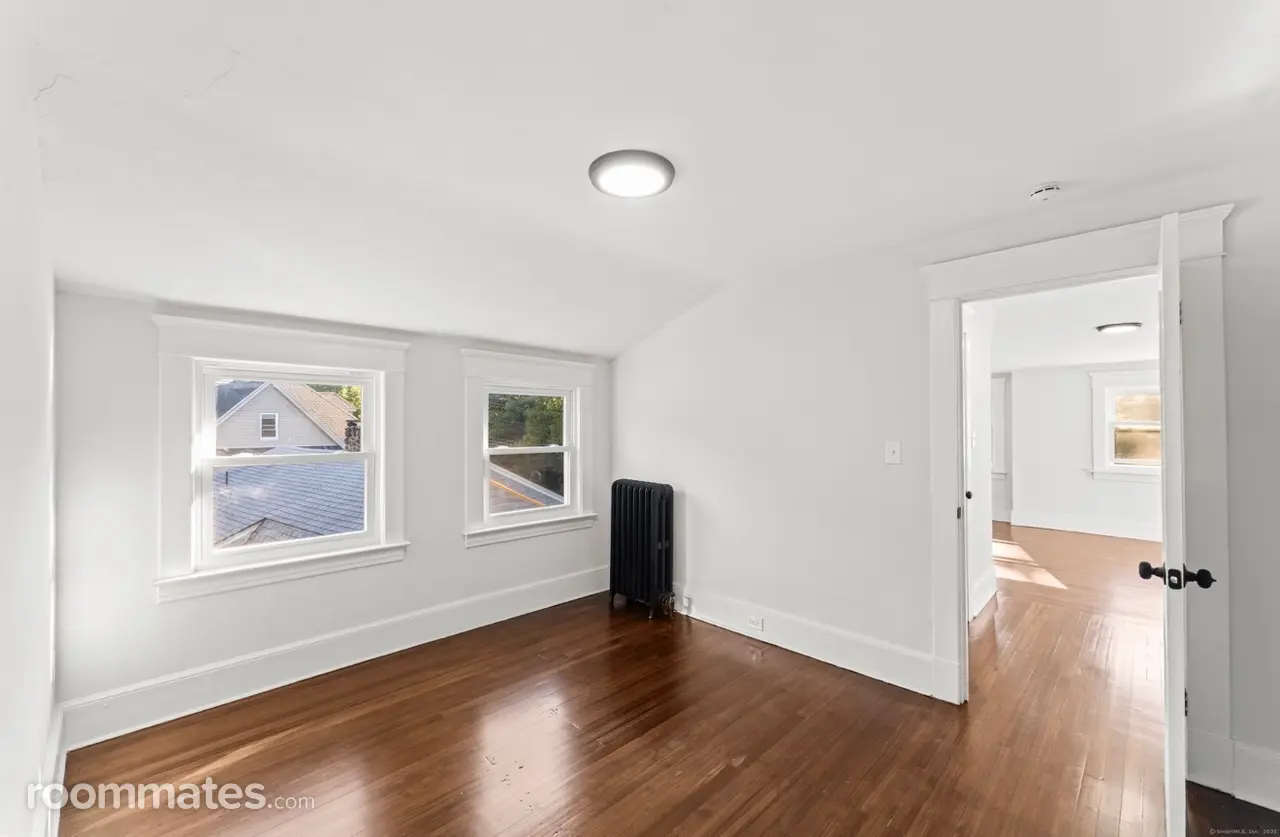 Profile photo 4 of 5