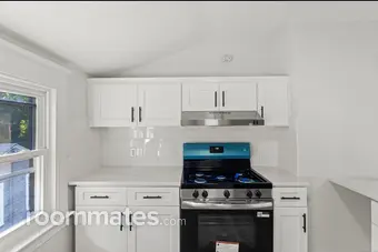 Room for rent in West Haven, CT $800, house