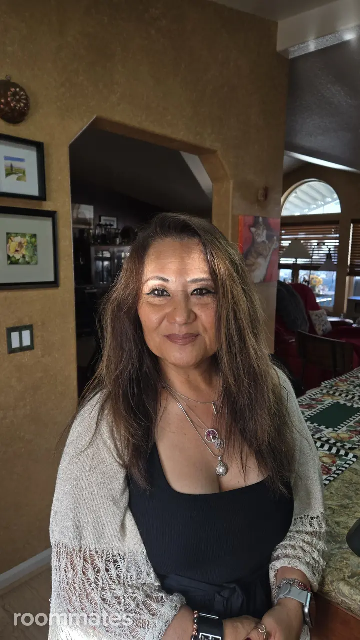 Profile photo 11 of 12