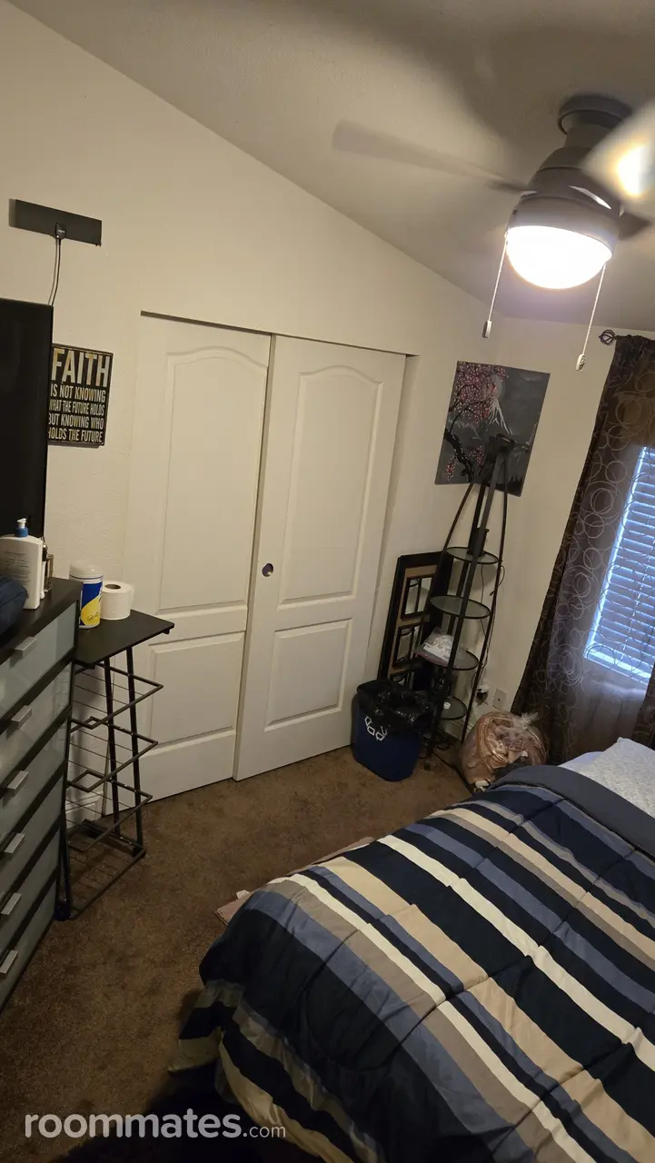 Profile photo 4 of 12