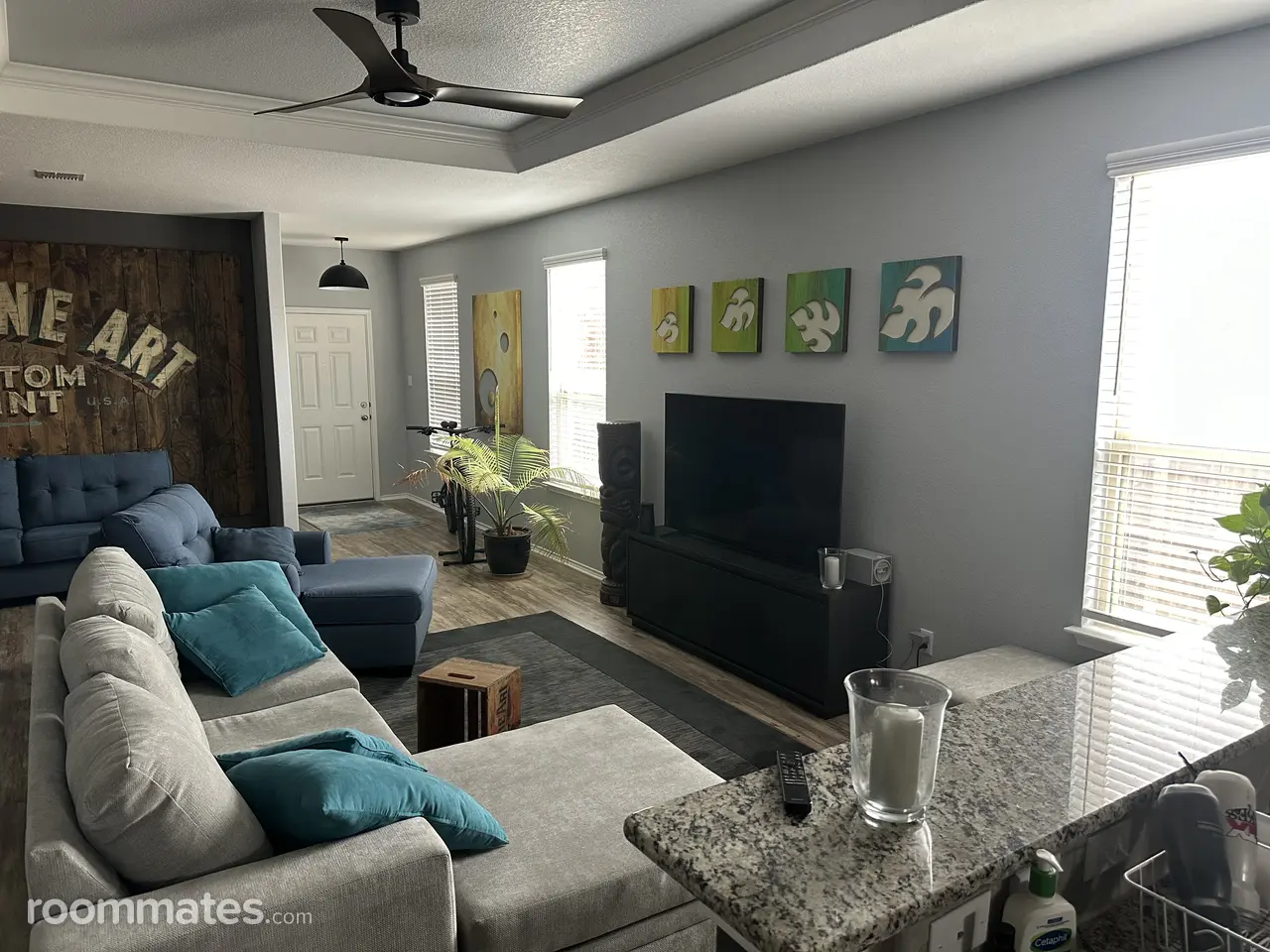 Profile photo 6 of 10