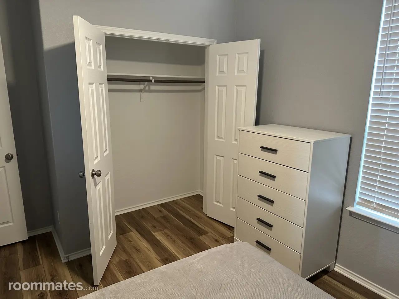 Profile photo 3 of 10