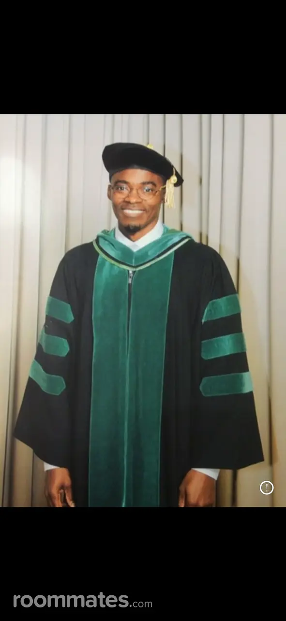 Profile photo 13 of 14