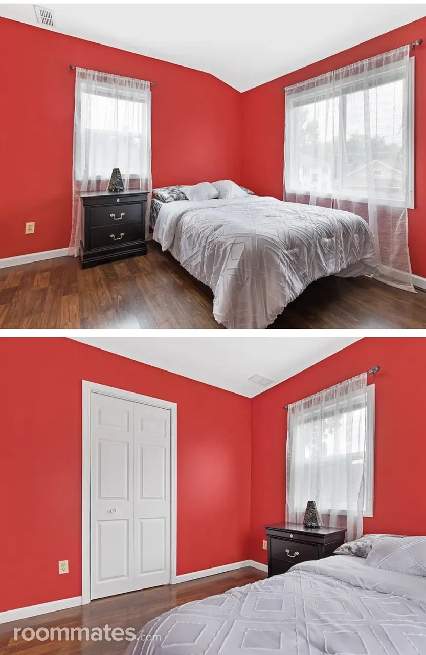 Profile photo 7 of 14