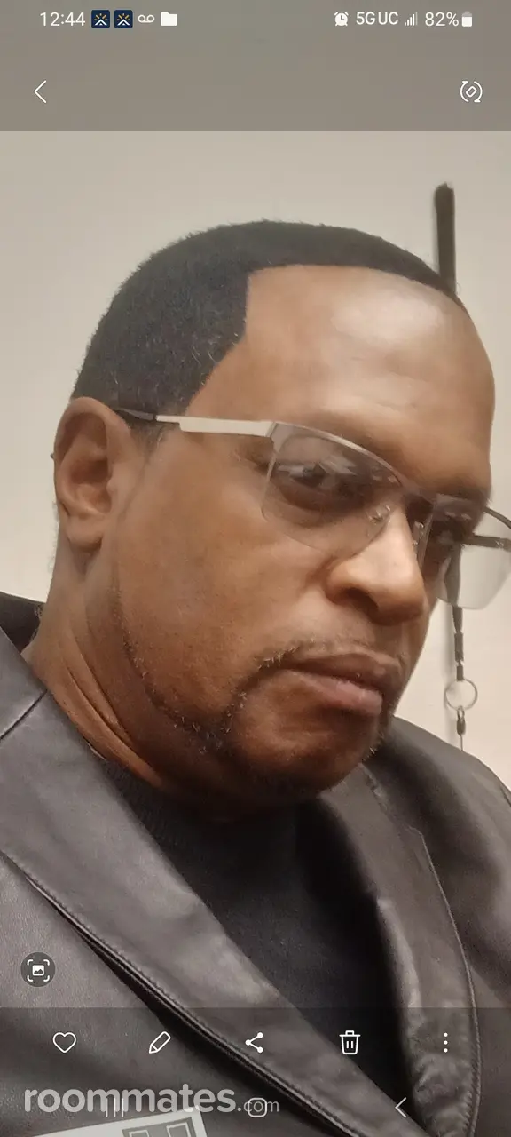 Profile photo 4 of 5