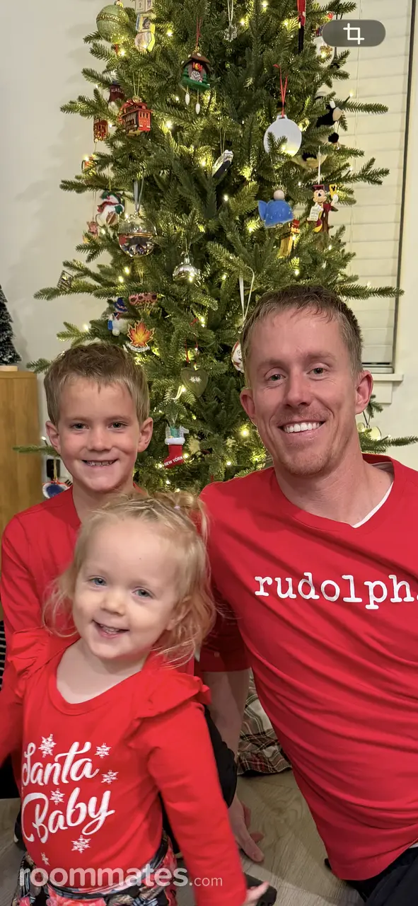 Profile photo 10 of 10