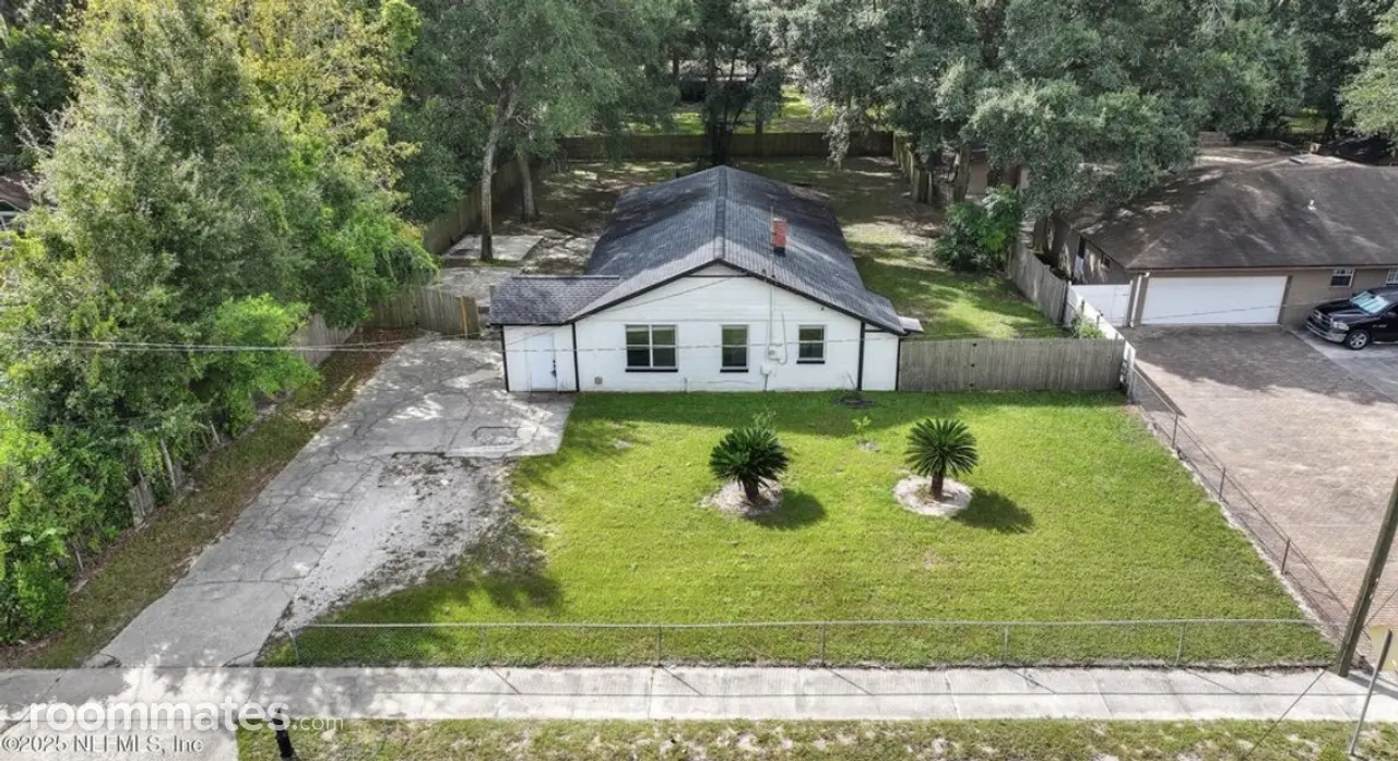 Profile photo 7 of 9