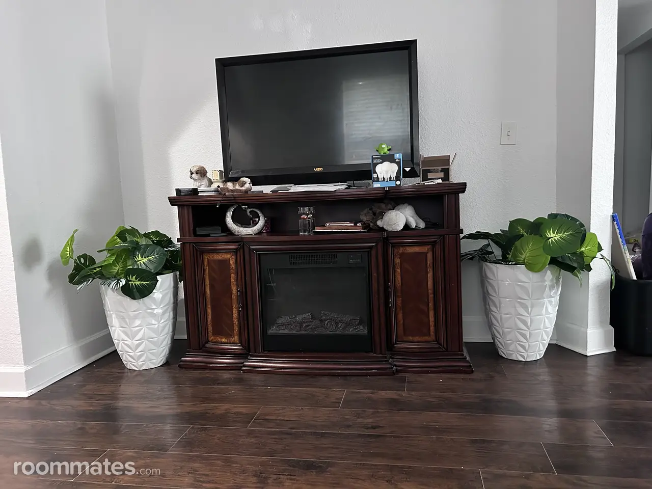 Profile photo 1 of 9