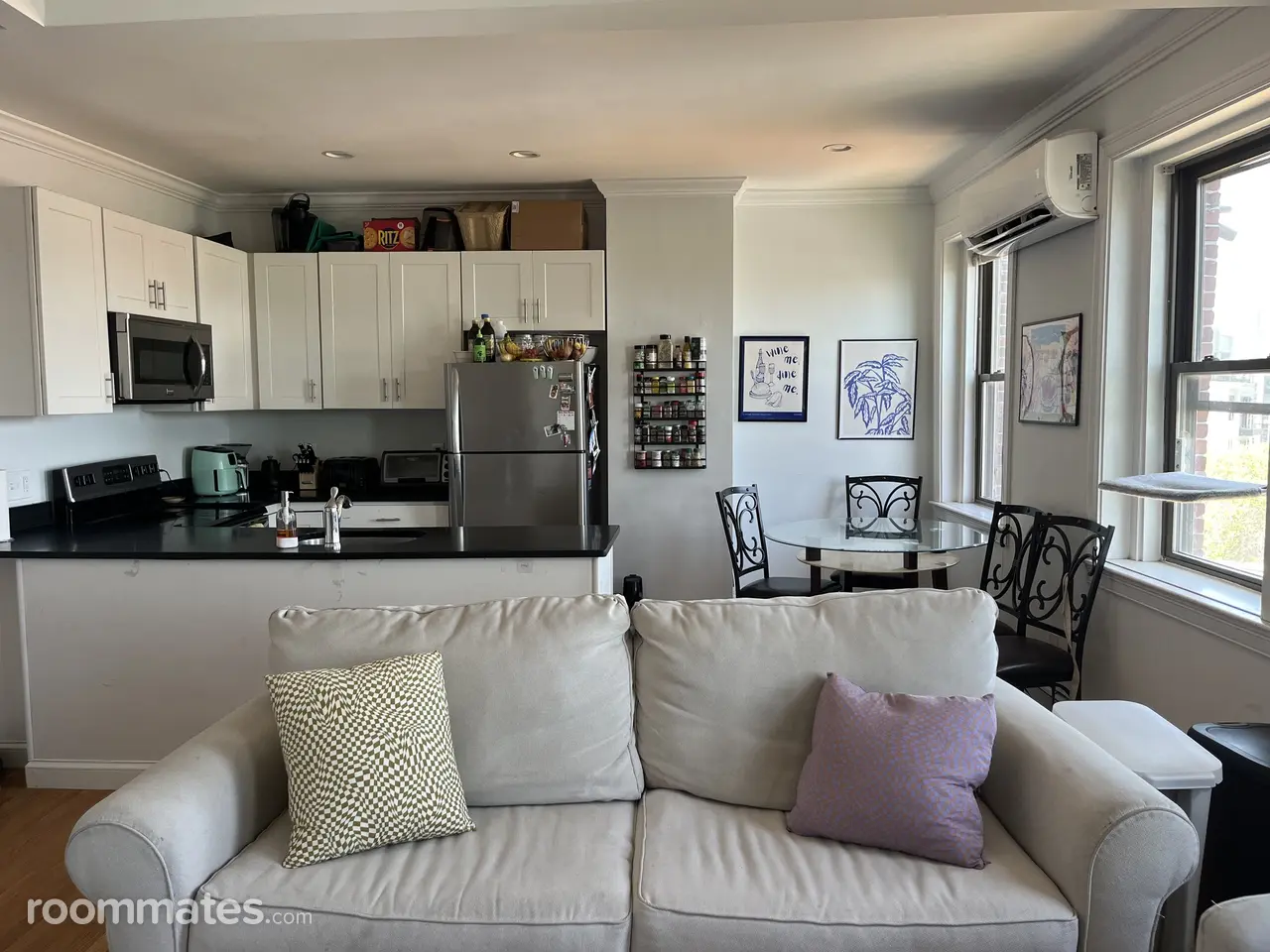 Profile photo 6 of 10