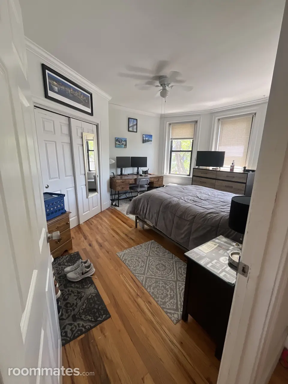 Profile photo 7 of 10