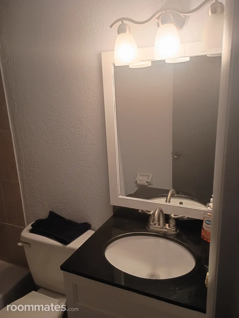 Profile photo 3 of 4