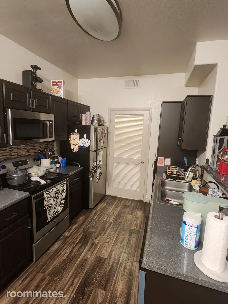 Profile photo 3 of 8