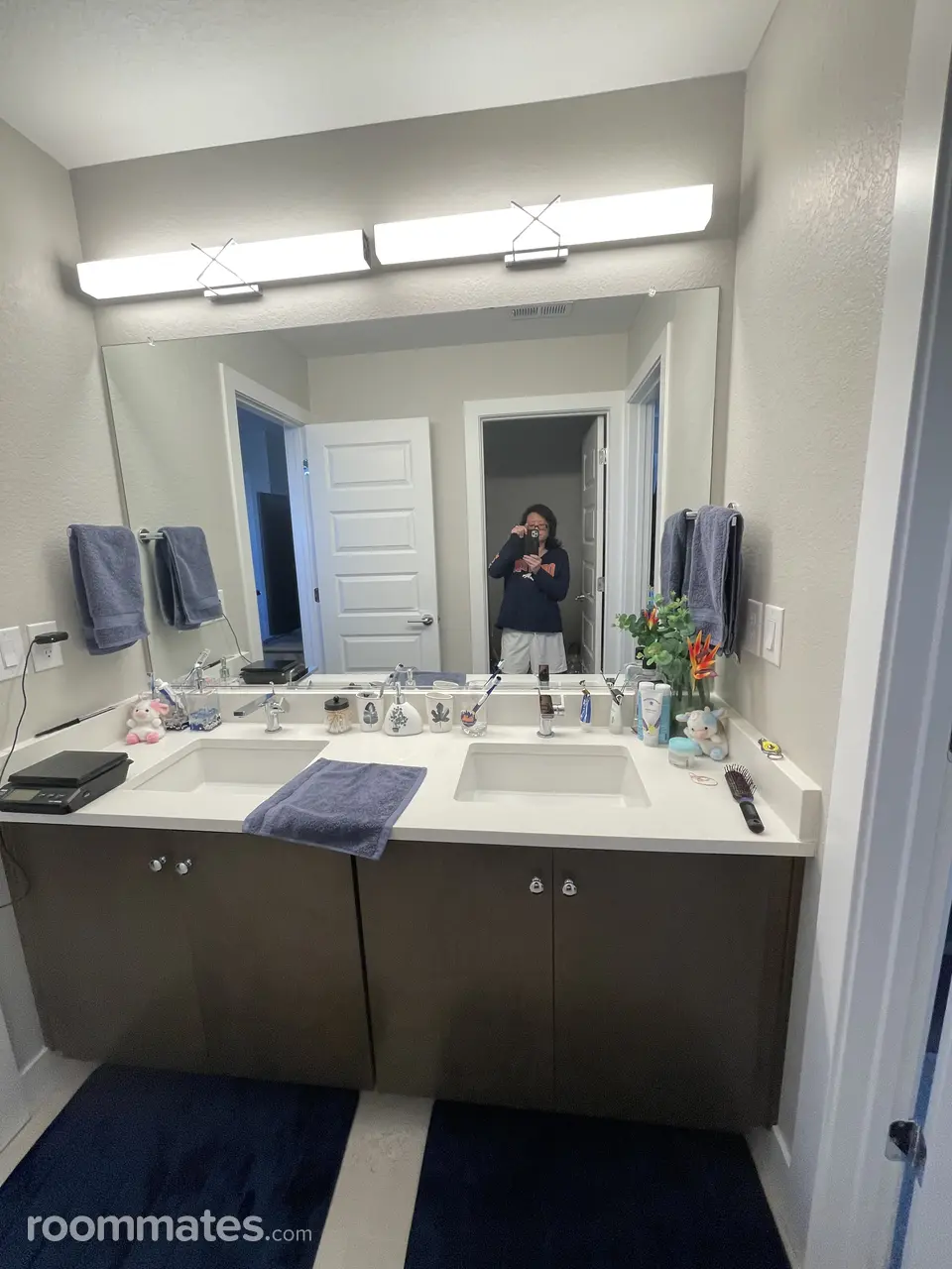 Profile photo 3 of 6