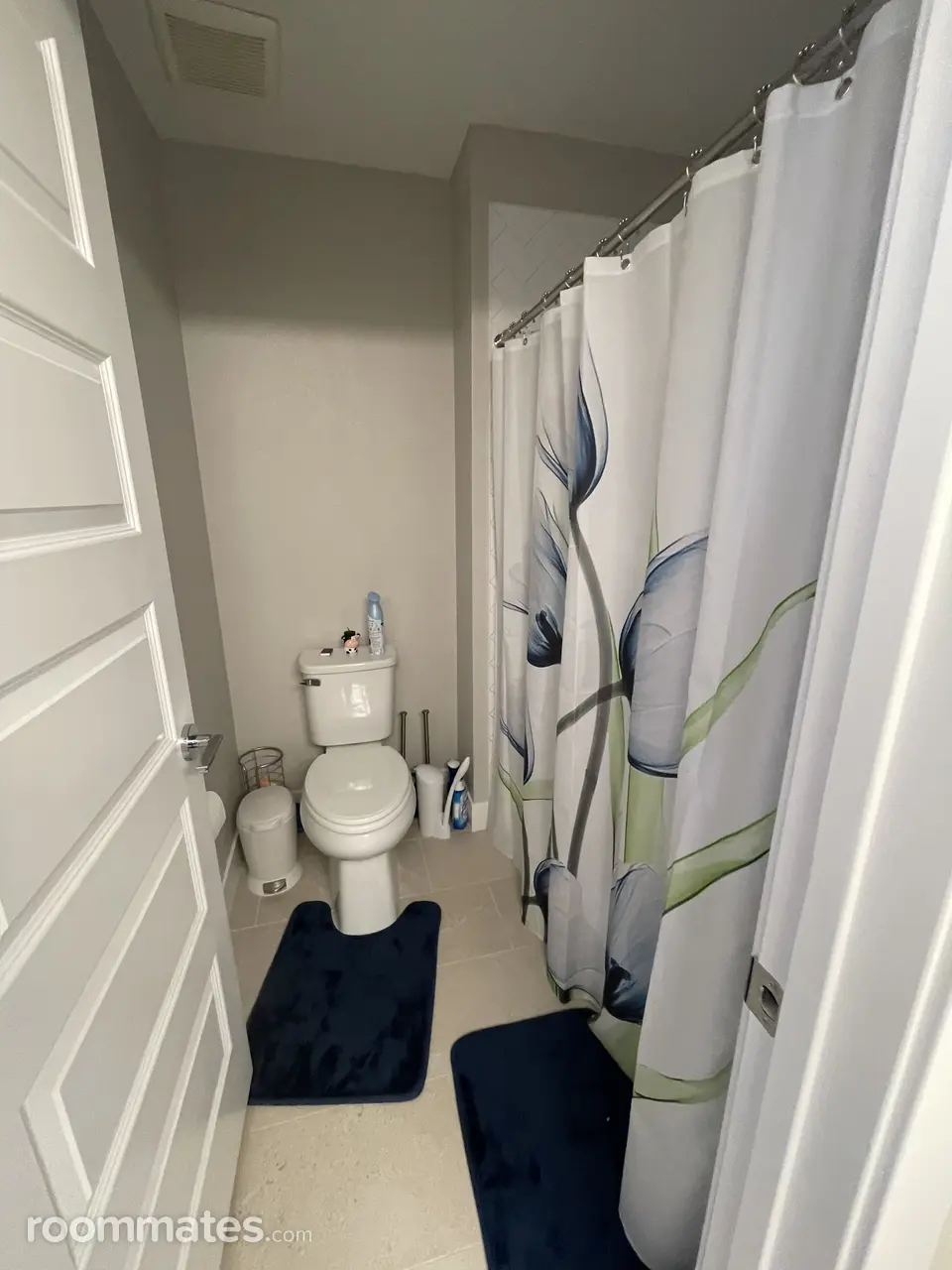 Profile photo 1 of 6