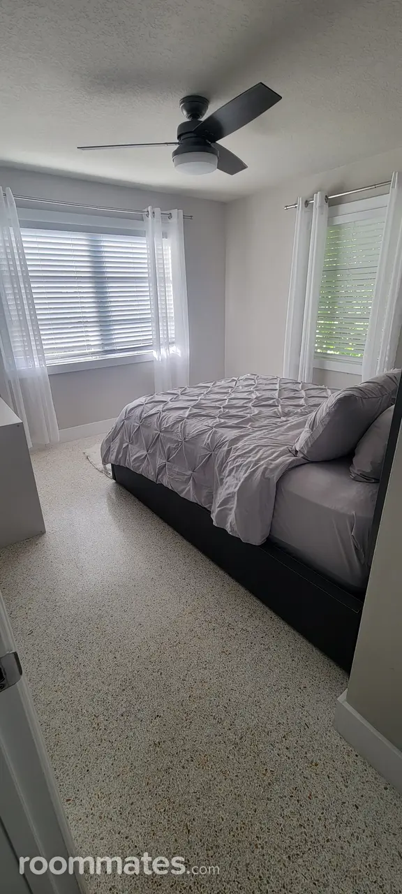 Profile photo 1 of 7