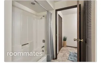 Room for rent in Wauwatosa, WI $715, house