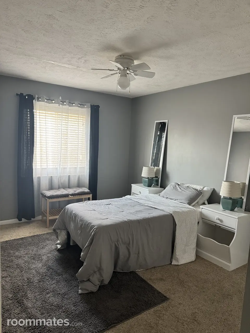 Profile photo 3 of 8