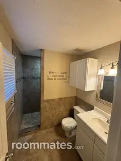 Room for rent in Lincoln, NE $475, house