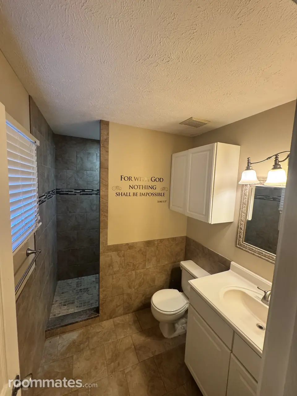 Profile photo 4 of 8