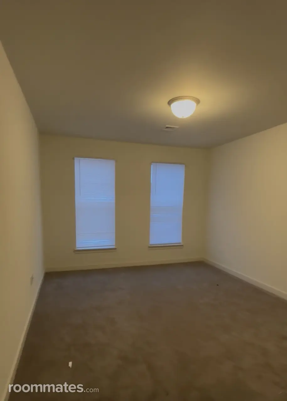 Profile photo 1 of 7