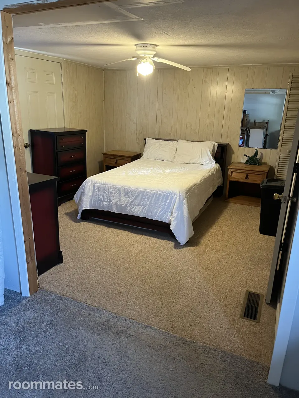 Profile photo 1 of 3