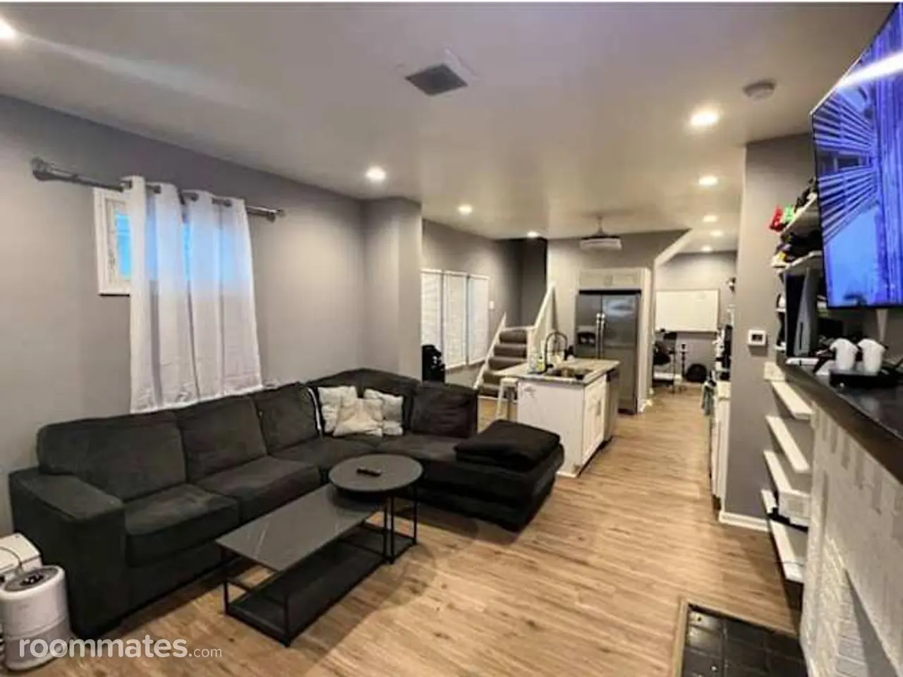 Profile photo 1 of 7