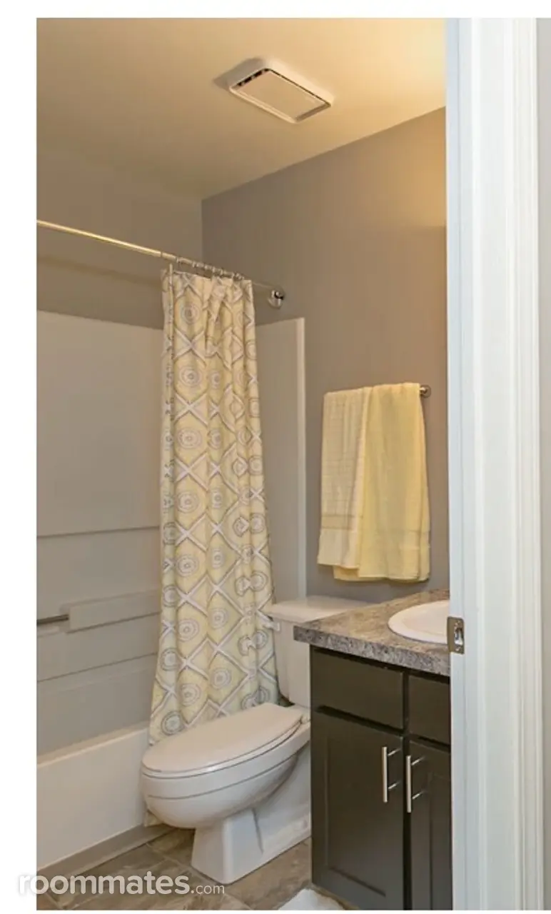 Profile photo 8 of 13