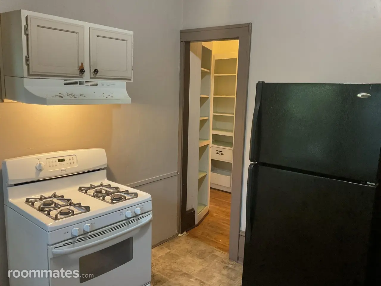 Profile photo 1 of 10