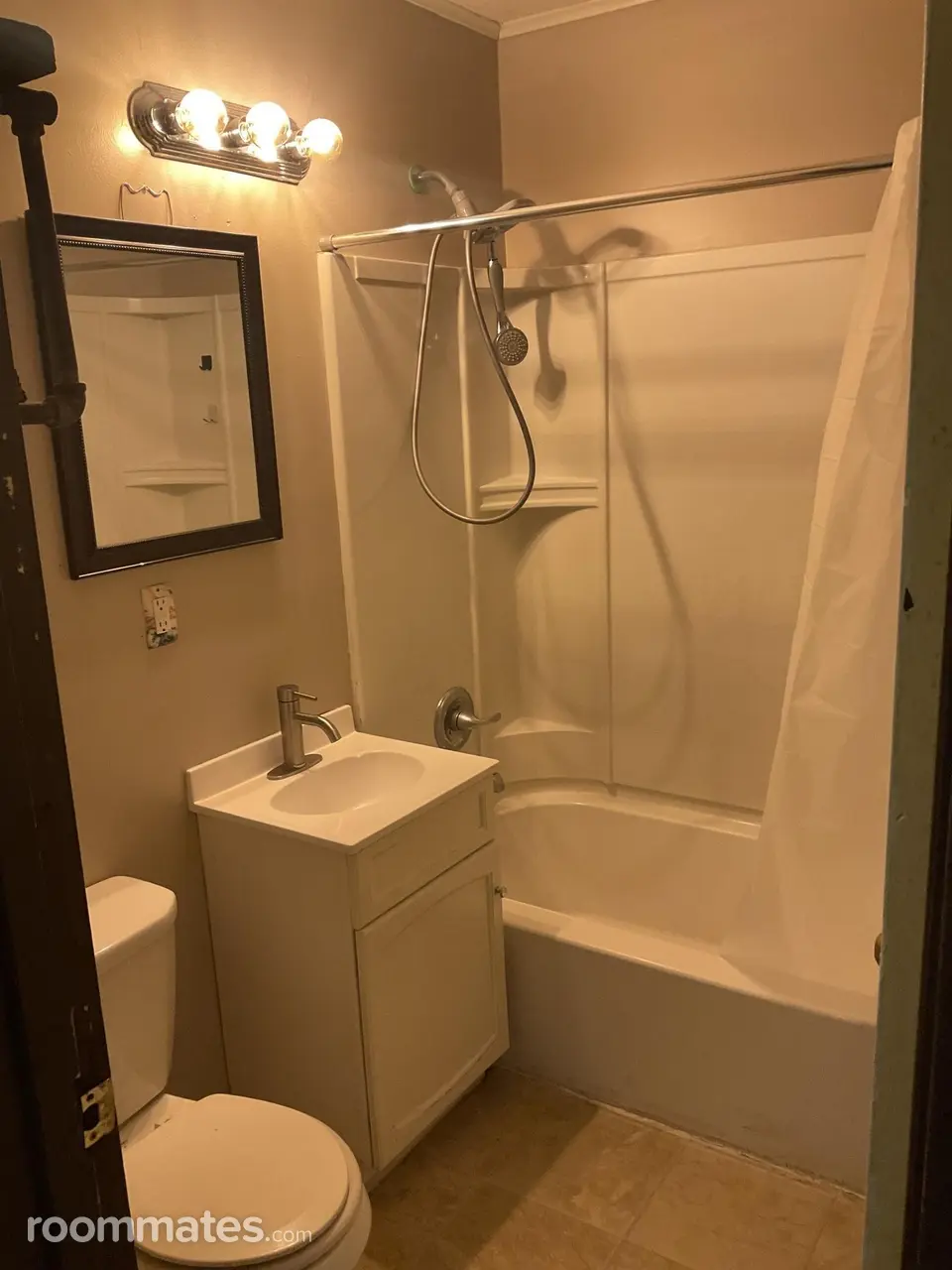 Profile photo 3 of 10