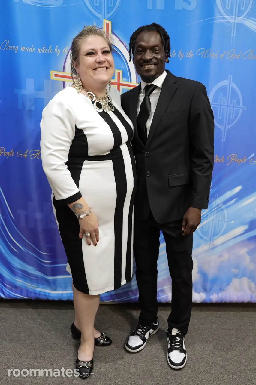 Profile photo 4 of 7