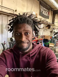 Roommate looking Enfield, CT, $1000